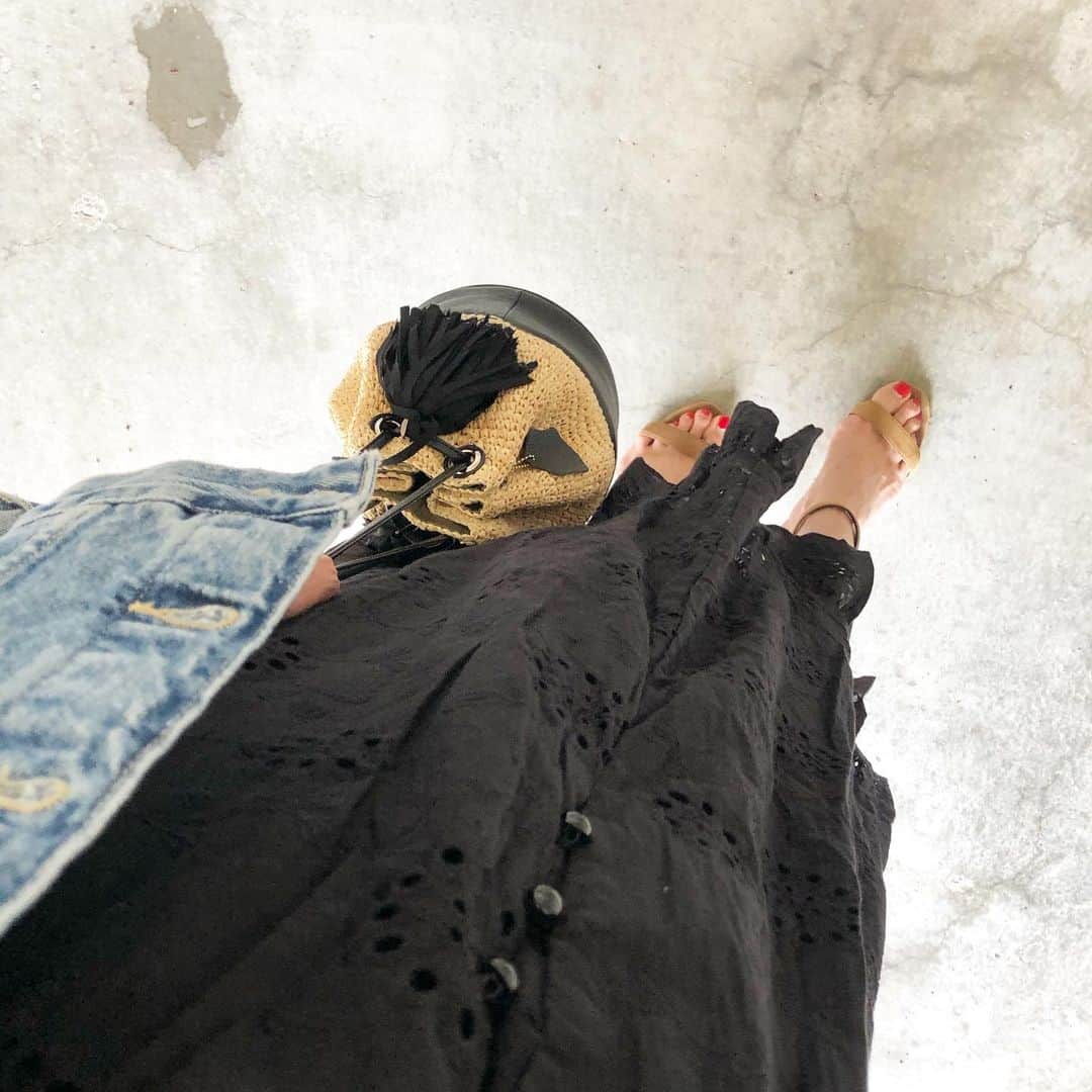 saaaay_kさんのインスタグラム写真 - (saaaay_kInstagram)「2020.07.02 coordinate…♡ 早いものでもう7月ですね！ 今朝セミが鳴き始めました…2020夏のはじめ☀️ ・ ・ 暑い日には涼しげなコットンレースの さらっとワンピースを1枚で！ @fifth_store ▷▷▷60%OFFですよー✨ ・ ・ #fifth#fifthtl#フィフス#コットンレースマキシワンピース#フェミニン#ワンピース#高身長コーデ#ワンマイルコーデ#ワンマイルウェア#リラックスコーデ#おうちコーデ#おうちファッション#おうち時間#shwf」7月2日 19時53分 - saaaay_k