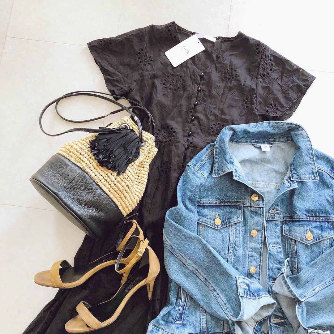 saaaay_kさんのインスタグラム写真 - (saaaay_kInstagram)「2020.07.02 coordinate…♡ 早いものでもう7月ですね！ 今朝セミが鳴き始めました…2020夏のはじめ☀️ ・ ・ 暑い日には涼しげなコットンレースの さらっとワンピースを1枚で！ @fifth_store ▷▷▷60%OFFですよー✨ ・ ・ #fifth#fifthtl#フィフス#コットンレースマキシワンピース#フェミニン#ワンピース#高身長コーデ#ワンマイルコーデ#ワンマイルウェア#リラックスコーデ#おうちコーデ#おうちファッション#おうち時間#shwf」7月2日 19時53分 - saaaay_k