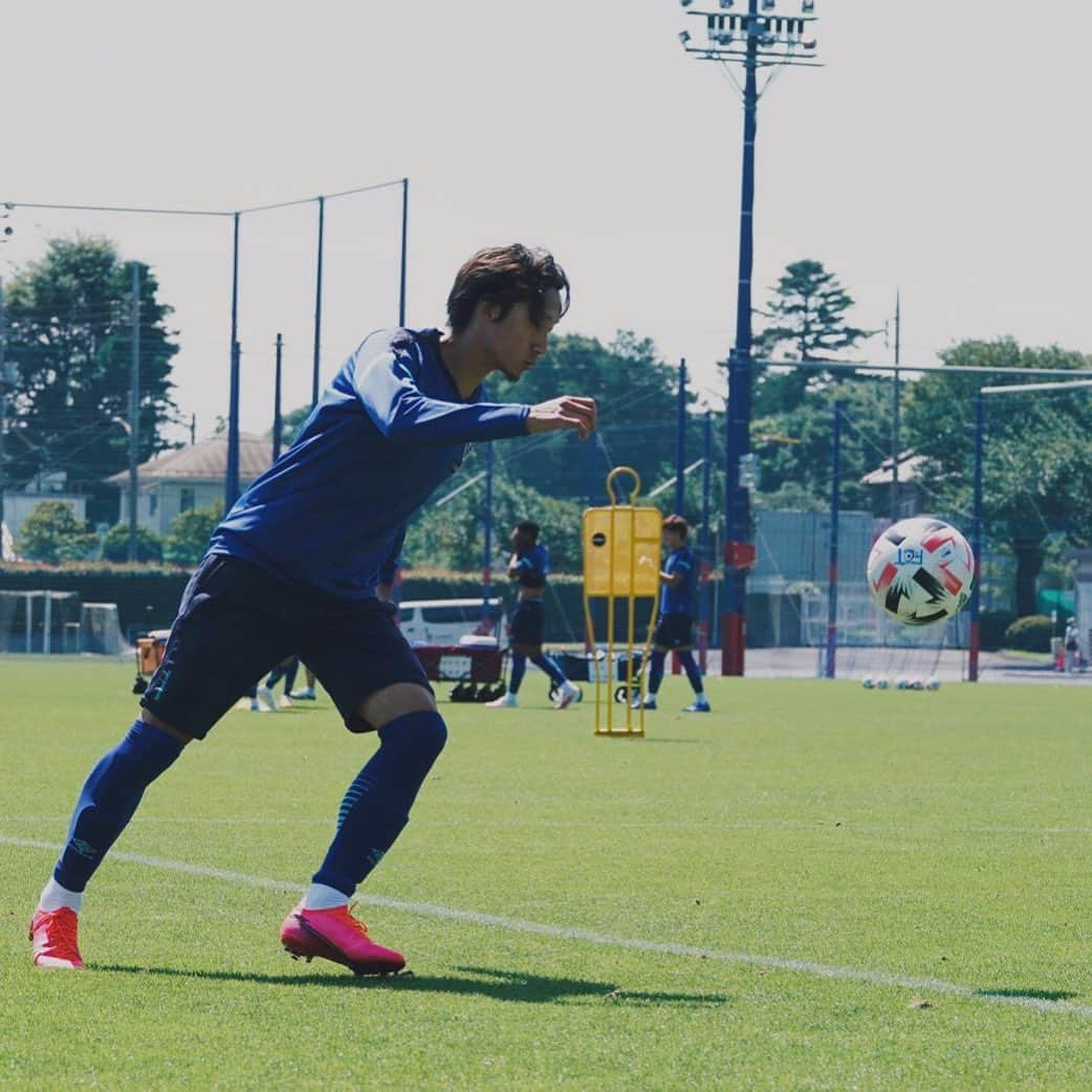 室屋成のインスタグラム：「⚽️🔝」