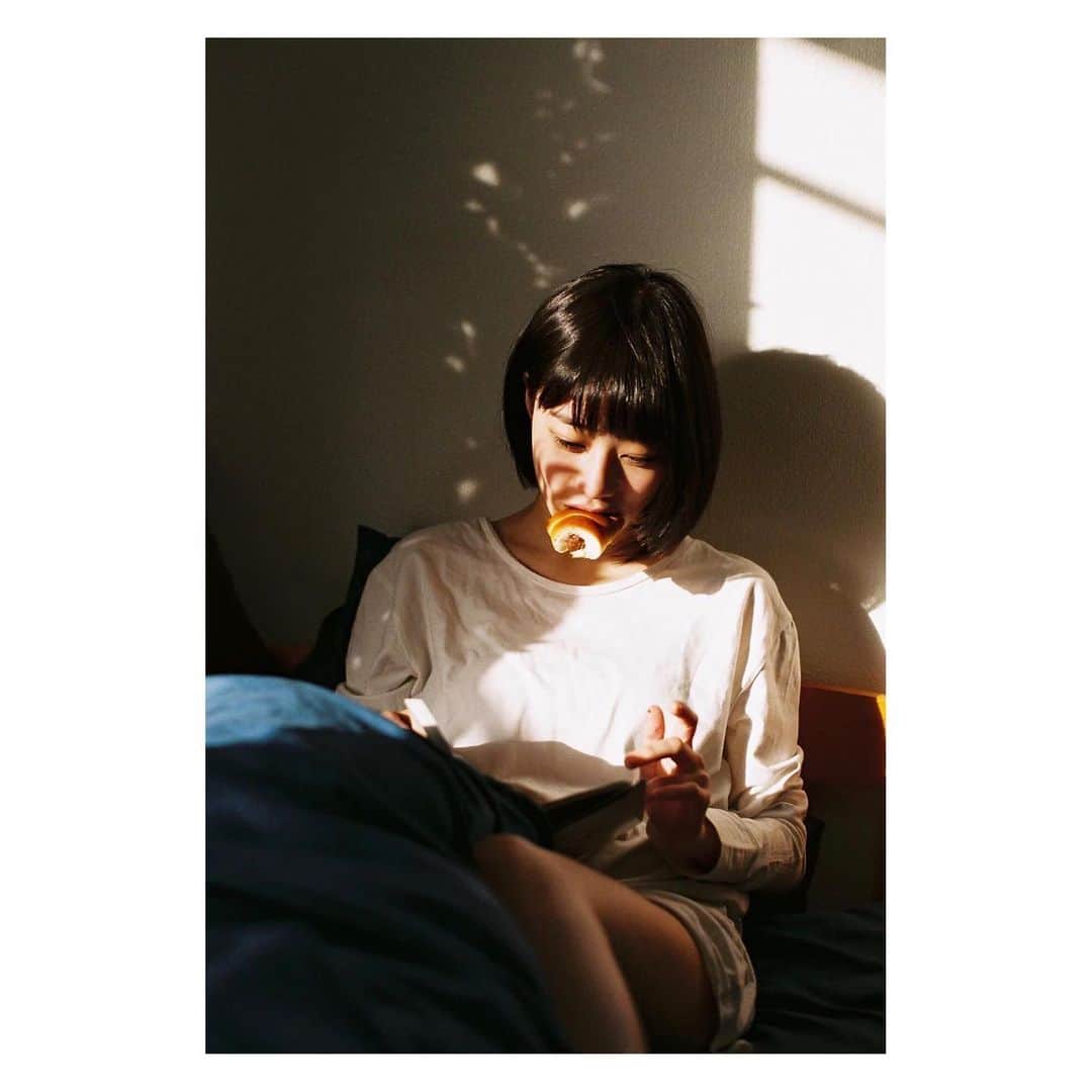 のインスタグラム：「部屋で撮る写真と食べ物食べてる写真が僕の真骨頂みたいな節ある」