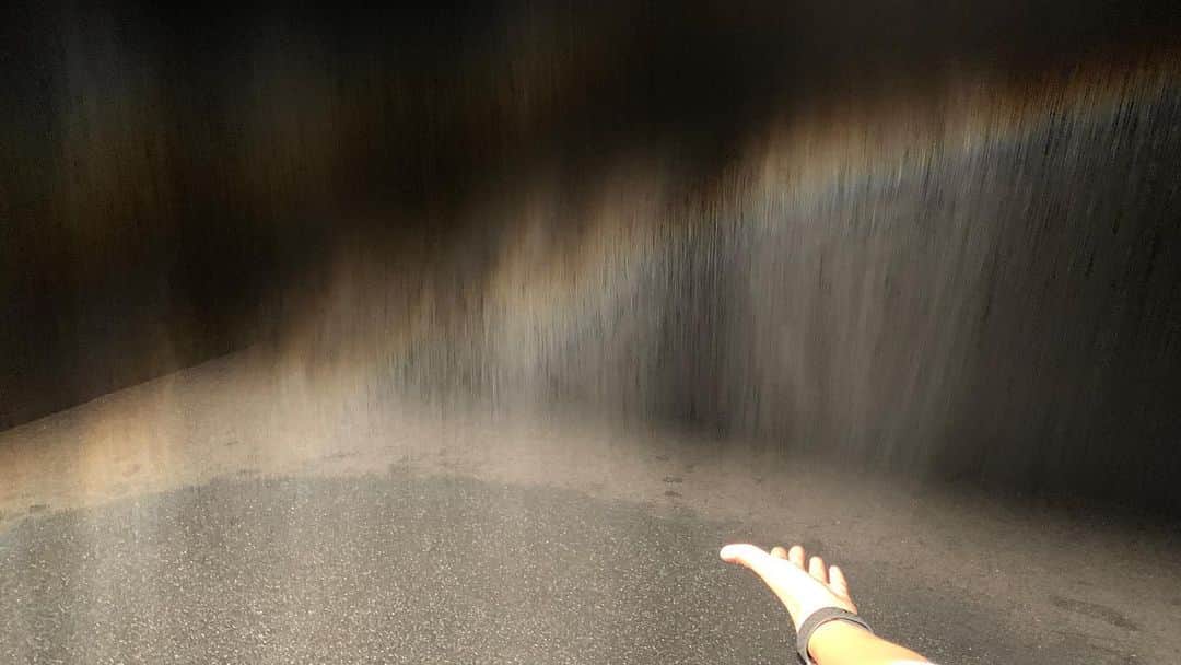尾崎ななみさんのインスタグラム写真 - (尾崎ななみInstagram)「ㅤㅤㅤㅤㅤㅤㅤㅤㅤㅤㅤㅤ ㅤㅤㅤㅤㅤㅤㅤㅤㅤㅤㅤㅤ  全ての作品が素晴らしかった‼︎‧˚₊*̥(∗︎*⁰͈꒨⁰͈)‧˚₊*̥ㅤㅤㅤㅤㅤㅤㅤㅤㅤㅤㅤㅤ ㅤㅤㅤㅤㅤㅤㅤㅤㅤㅤㅤㅤ 東京都現代美術館 Museum of Contemporary Art Tokyo ㅤㅤㅤㅤㅤㅤㅤㅤㅤㅤㅤㅤ オラファー・エリアソン　ときに川は橋となる Olafur Eliasson Sometimes the river is the bridge ㅤㅤㅤㅤㅤㅤㅤㅤㅤㅤㅤㅤ ㅤㅤㅤㅤㅤㅤㅤㅤㅤㅤㅤㅤ 　　 ㅤㅤㅤㅤㅤㅤㅤㅤㅤㅤㅤㅤㅤㅤㅤㅤㅤㅤㅤㅤㅤㅤㅤㅤㅤㅤㅤㅤㅤㅤㅤㅤㅤㅤㅤㅤㅤㅤㅤㅤㅤㅤㅤㅤㅤㅤ ㅤㅤㅤㅤㅤㅤㅤㅤㅤㅤㅤㅤ  ㅤㅤㅤㅤㅤㅤㅤㅤㅤㅤㅤㅤㅤㅤㅤㅤㅤㅤㅤㅤㅤㅤㅤㅤㅤㅤ  ㅤㅤㅤㅤㅤㅤㅤㅤㅤㅤㅤㅤㅤㅤㅤㅤㅤㅤㅤㅤㅤㅤㅤㅤ ㅤㅤㅤㅤㅤㅤㅤㅤㅤㅤㅤㅤㅤ  ㅤ ✧︎*⑅୨୧┈┈┈┈୨୧⑅* ❁︎⑅୨୧┈┈┈┈୨୧⑅✧︎*。 #日本#東京#清澄白河#東京都現代美術館#オラファーエリアソン #アート#美術館#影#光#尾崎ななみ#伊勢志摩アンバサダー」7月2日 20時12分 - nanami_ozaki_73