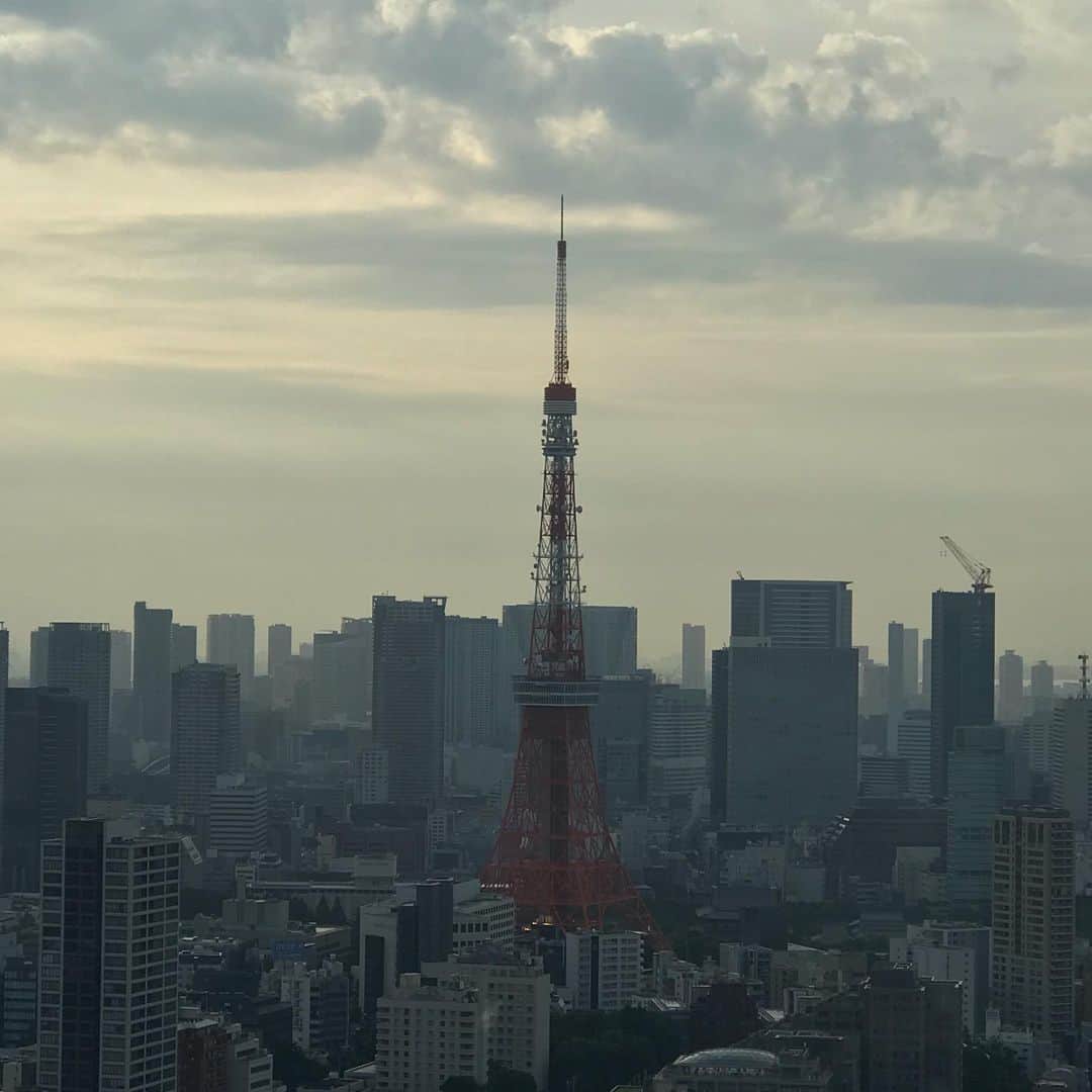 ジョン・カビラのインスタグラム：「間も無ク〜　#jwave #tokyounited #goodmorning」