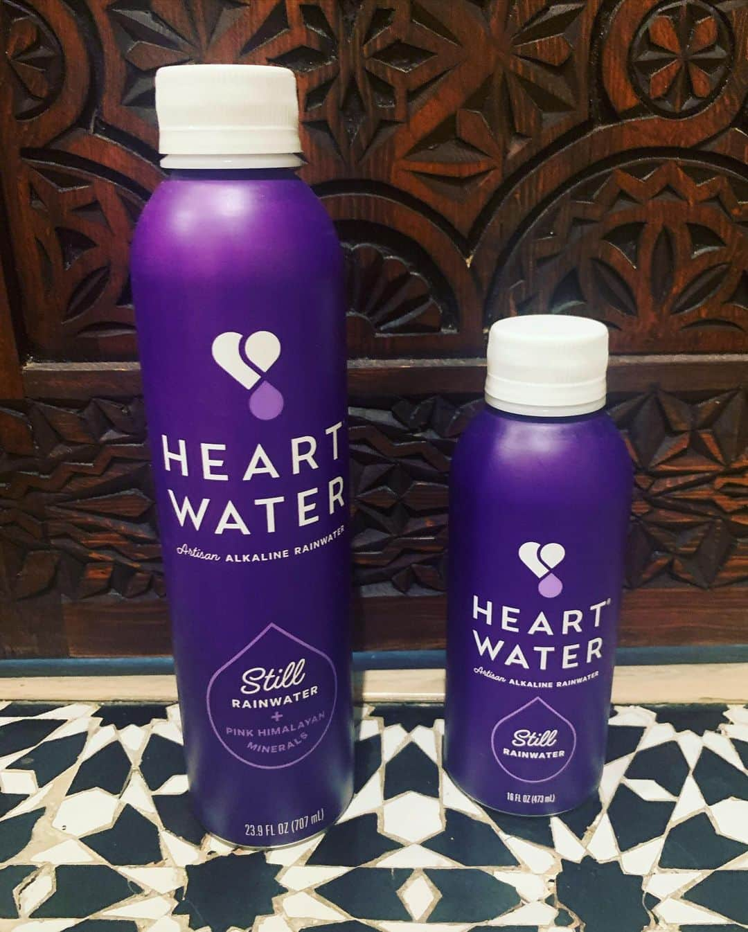 ダニア・ラミレスさんのインスタグラム写真 - (ダニア・ラミレスInstagram)「“FromOur Hearts to Yours.” Help us stop the #plasticepidemic♻️ check out @heartwater  #postyourheartsout #daniacs」7月3日 6時32分 - daniajramirez