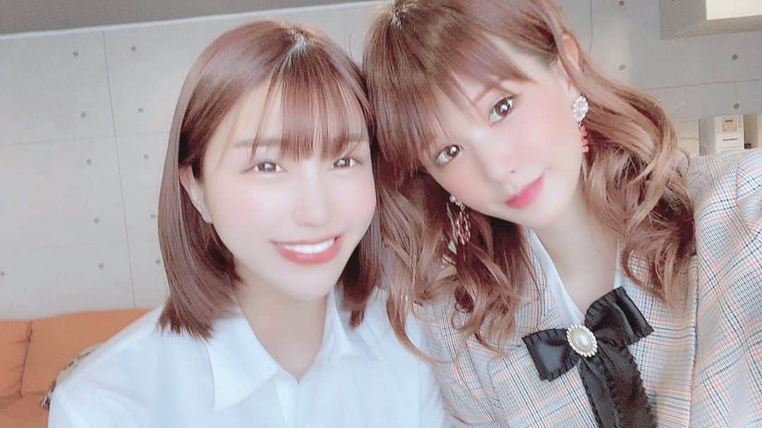 涼宮琴音のインスタグラム：「おはよー！ 今日はVシネ撮影最終日でっす！！ 秋頃発売予定だよ✩°｡⋆⸜(*˙꒳˙* )⸝ ・ 写真は #唯井まひろ ちゃんとですっ♡」