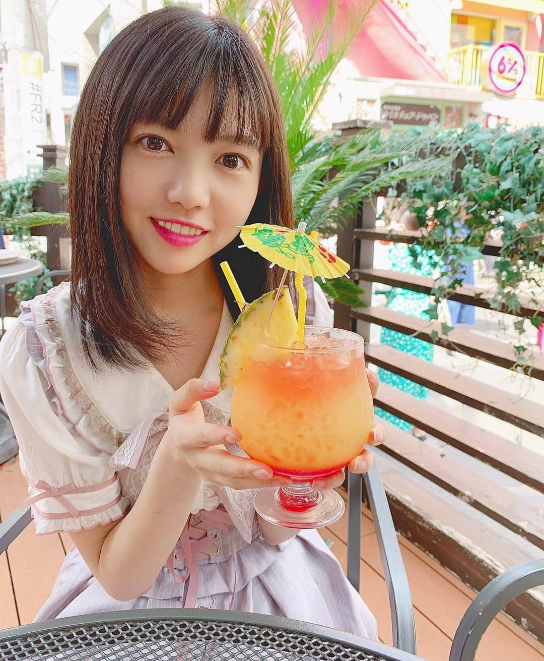 佐倉ちひろさんのインスタグラム写真 - (佐倉ちひろInstagram)「7月もよろしくおねがいします🏄‍♀️🌴🍧  #夏 #7月 #instagood #インスタ映え #fff #followme #lizlisa #リズリサ」7月3日 6時53分 - chihiro__sakura