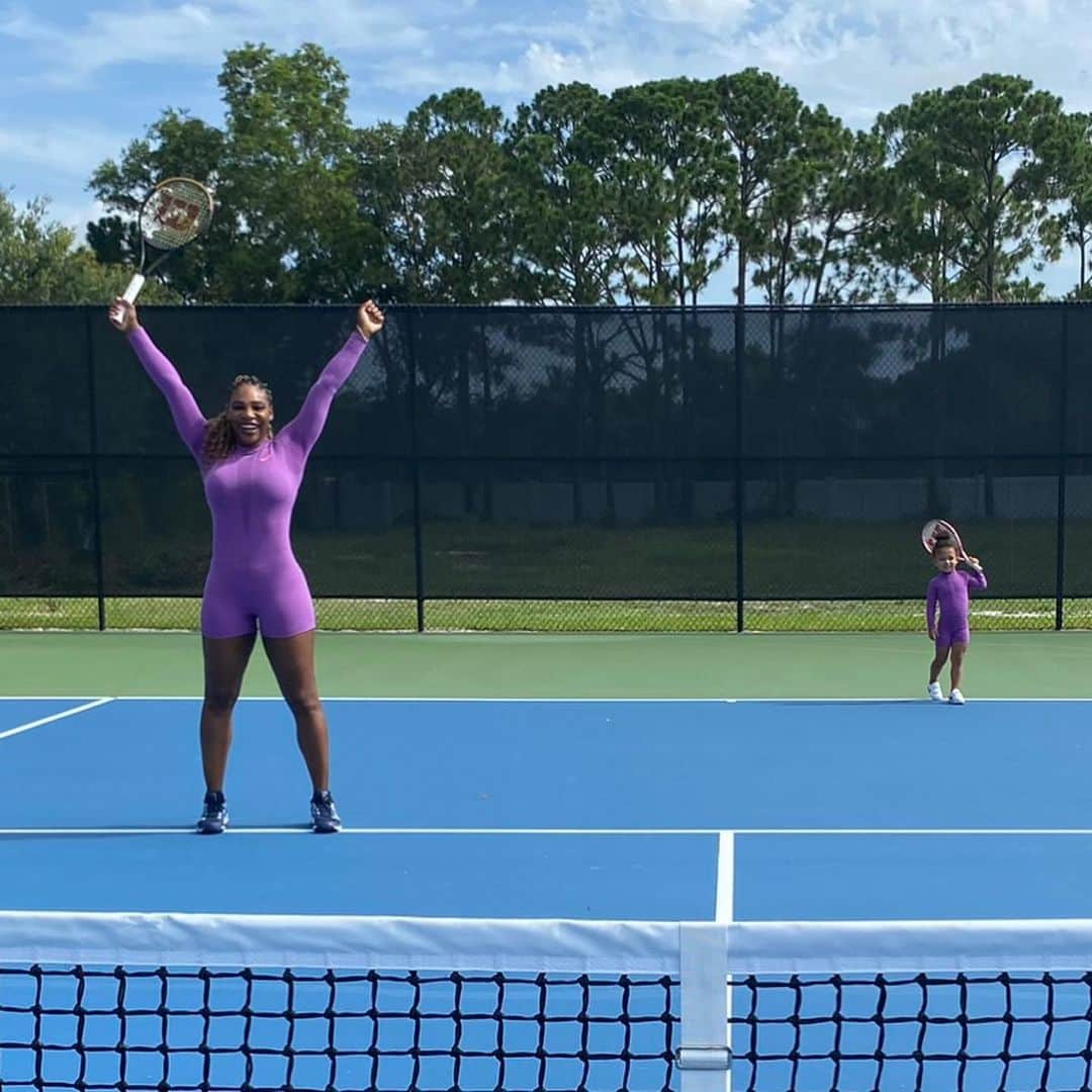 セリーナ・ウィリアムズさんのインスタグラム写真 - (セリーナ・ウィリアムズInstagram)「Caption this (MUST SWIPE RIGHT)」7月3日 7時00分 - serenawilliams