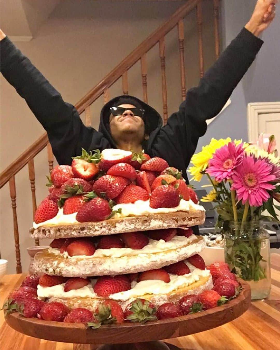 ラリー・ギリアード・Jrさんのインスタグラム写真 - (ラリー・ギリアード・JrInstagram)「Jadon did it again! Strawberry Short Cake! His mom’s favorite cake for her bday! 🍰😋👍🏾🎉 @jadon_gilliard @michaela_jolie @michelleparessofficial」7月2日 22時36分 - thereallgjr
