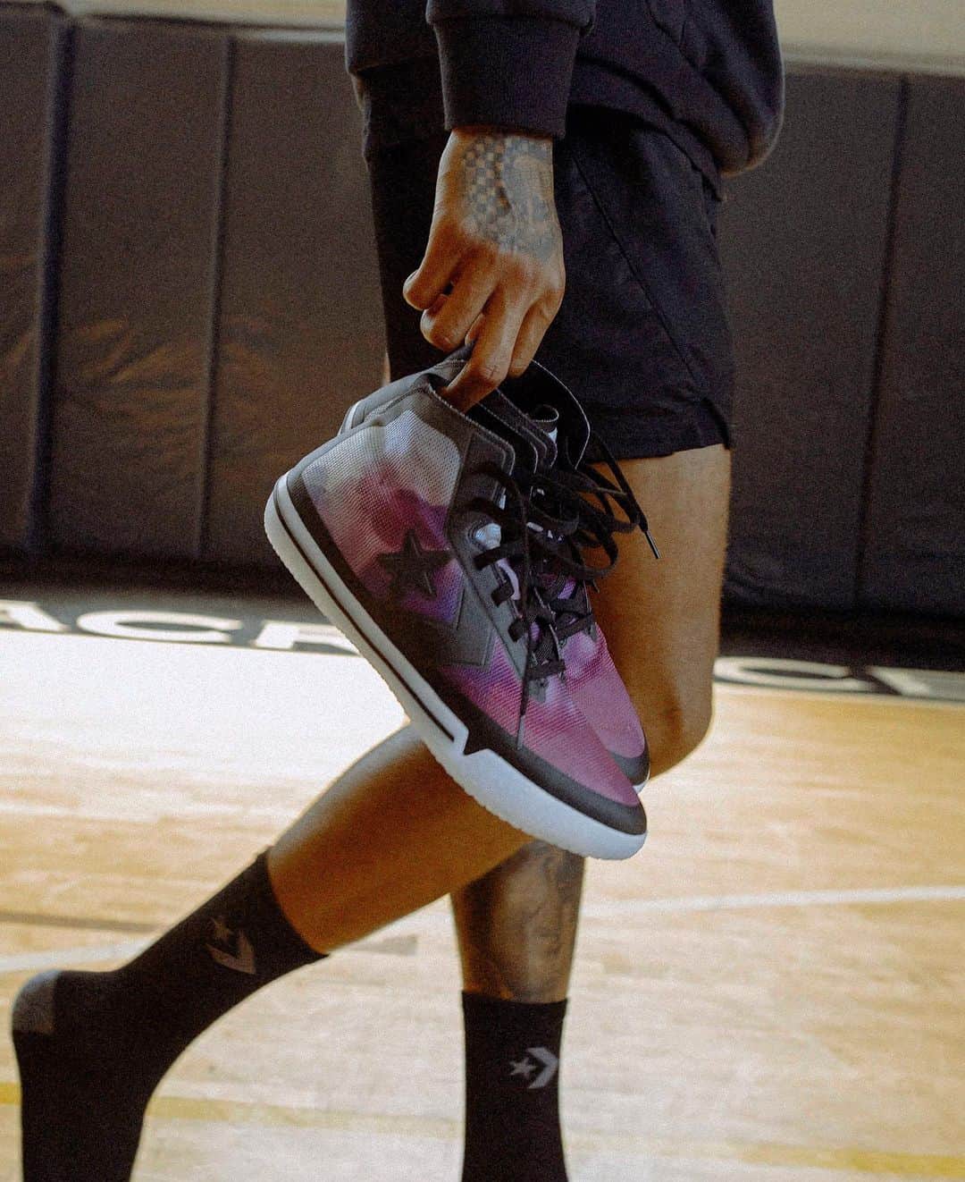 converseさんのインスタグラム写真 - (converseInstagram)「The Converse Soul Collection honors Tsunami Papi 🌊 and his expression on and off the court.  ⁠⠀ ⁠Featuring two cuts of the All Star Pro BB, our clean and classic nod to the Chuck Taylor All Star and the shoe of choice for fluid players who prefer flexibility in their movement. Available now on Converse.com.」7月2日 23時10分 - converse