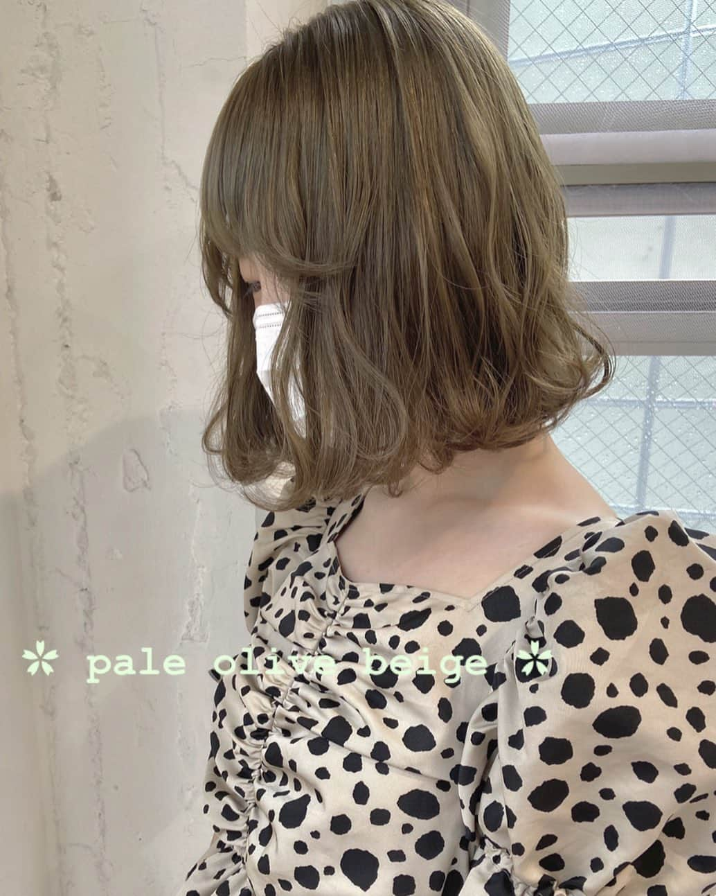 佃加菜さんのインスタグラム写真 - (佃加菜Instagram)「✿pale olive beige✿ 柔らかなペールオリーブ♡ 色素の薄い女の子に♡ ブリーチはせず、ダブルケアカラーで育てています♡ 可愛い♡ . #sweet #natural #french #beige」7月2日 23時12分 - tsukuda_kana