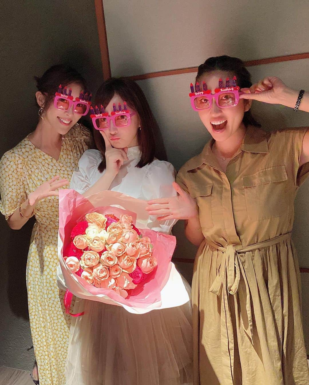 庄司ゆうこさんのインスタグラム写真 - (庄司ゆうこInstagram)「先日 @ayumu_takeuchi 竹内渉ちゃんの誕生日お祝いをしました❣️ お店はハワイで大人気のユッチャン✨ ここの焼き肉と冷麺は本気で美味しい‼️ それにしてもあゆむちゃんが美し過ぎる😍可愛いだけじゃなく、性格もめちゃくちゃいいし、大好き💕 あゆむちゃん✨改めておめでとう㊗️🎉🎈🍾 #お誕生日#お誕生日おめでとう#ハッピーバースデー#お祝い#女子会#誕生日会#ユッチャン冷麺#焼き肉#肉食女子#ケーキ#可愛い#ルワンジュ東京」7月2日 23時31分 - yuko.shoji