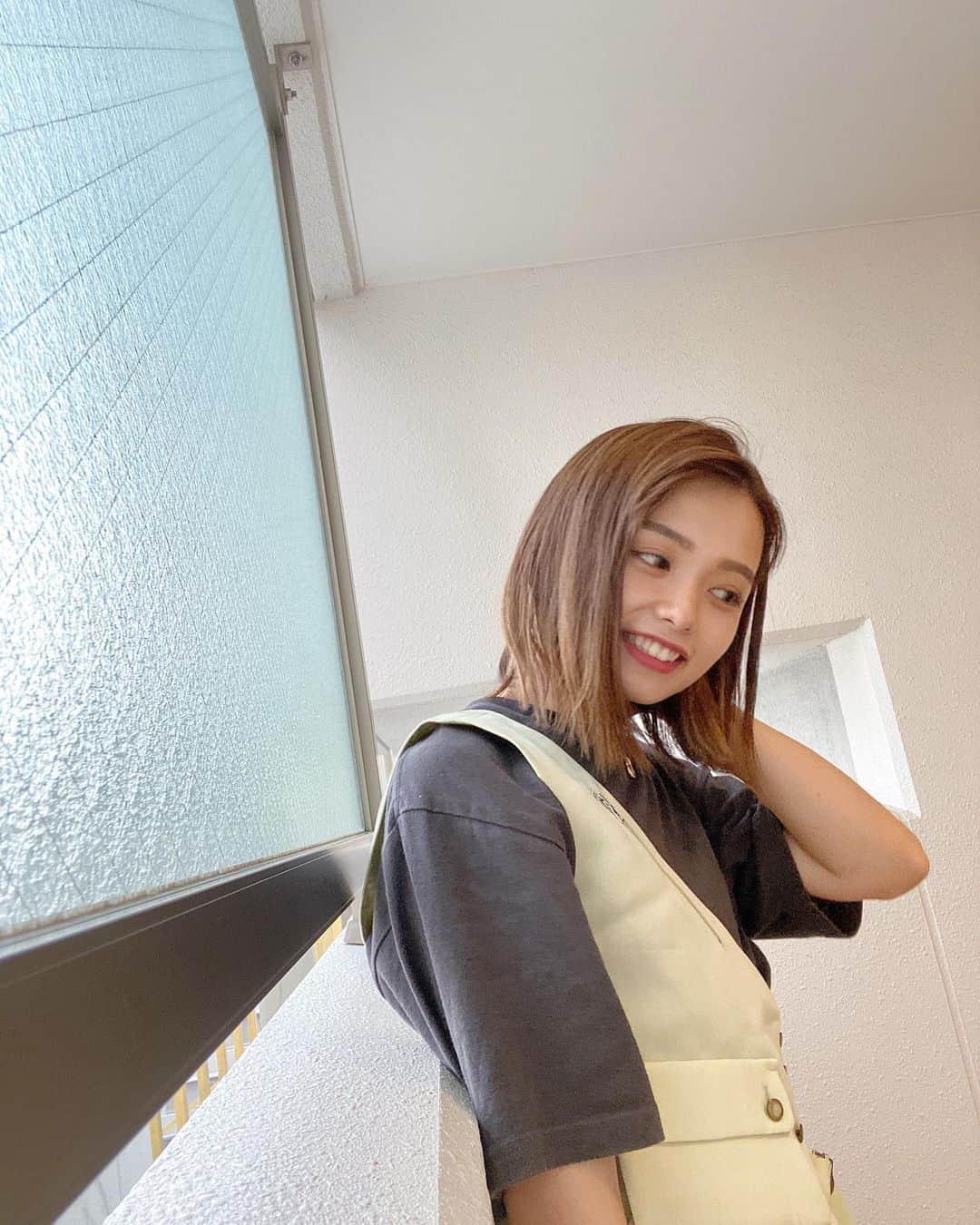足立佳奈のインスタグラム：「この服1年ぶり？くらいにきたかな☺︎ #あだちふく」