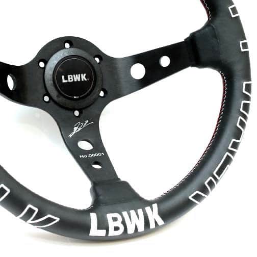 Wataru Katoさんのインスタグラム写真 - (Wataru KatoInstagram)「LB steering wheel Limited edition! First LB original steering is released!! 1.Leather seering 2.Front :white stitch Back:red stitch 3.Kato's sign on the spoke 4.Serial No. 5.33π with horn bottom 6.90mm deep concave 7. Hole postion is same as MOMO.  More info : nishio@libertywalk.co.jp ‘ We will accept pre order from 10/July by our website.  The steering will be ship out by end of september. It's limited edition!! #libertywalk #lb #lbwk #lbworks #lbperformance #steering #steeringwheel」7月2日 23時39分 - libertywalkkato