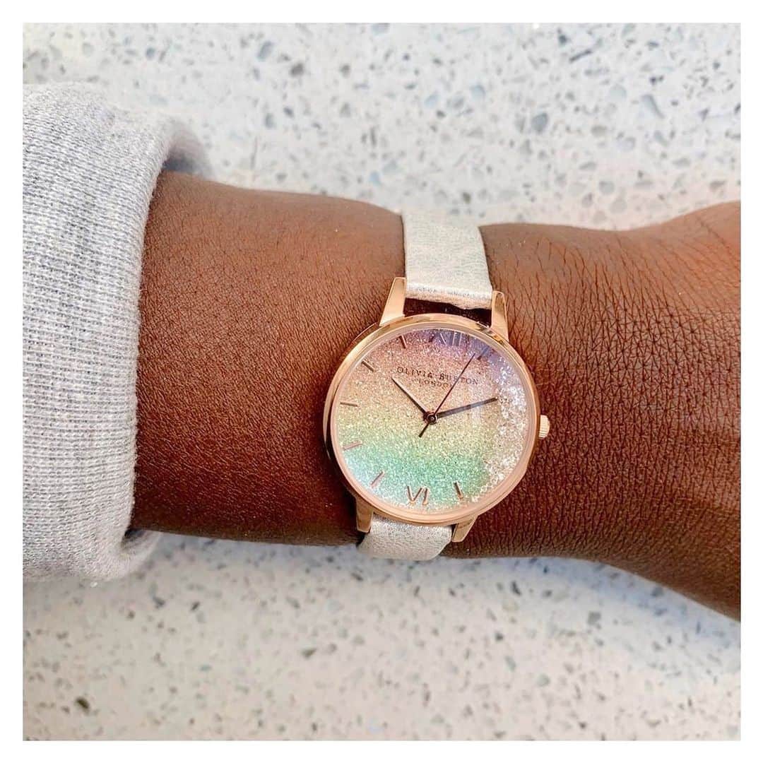 Olivia Burtonさんのインスタグラム写真 - (Olivia BurtonInstagram)「The colour fade and free falling crystals 😍 Don’t forget to tag us in your wrist shots, we love to see all your pictures! 🌈✨ #MyOliviaBurton #RainbowWatch #ArmCandy」7月2日 23時44分 - oliviaburtonlondon