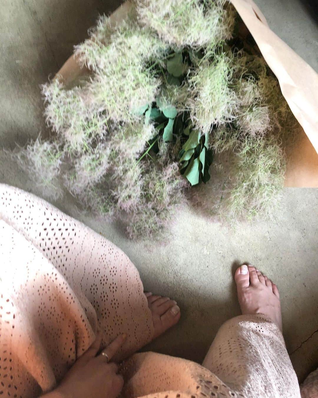 北岡りえのインスタグラム：「💐🛋」