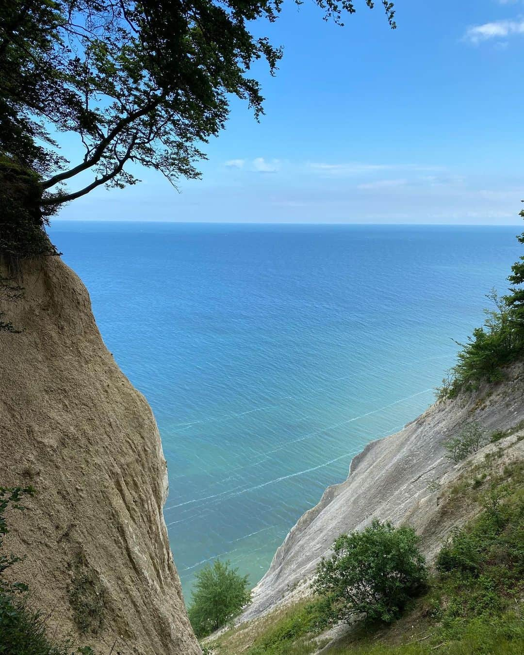 ペルニール・ブルームさんのインスタグラム写真 - (ペルニール・ブルームInstagram)「One of the most beautiful places in Denmark. Happy to have spent the day here with my love 🤍」7月3日 0時13分 - pernilleblume