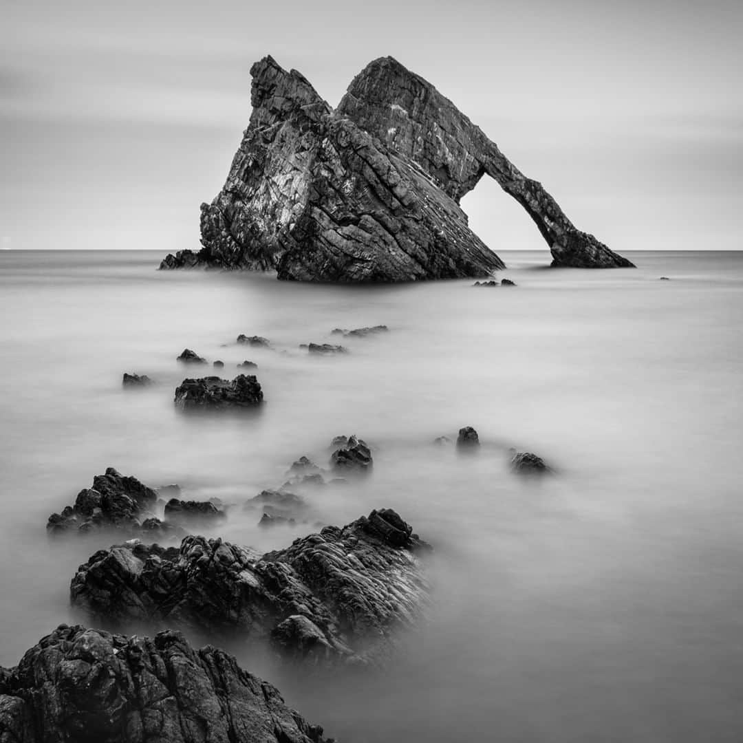 Fujifilm UKさんのインスタグラム写真 - (Fujifilm UKInstagram)「FEATURED PHOTOGRAPHER OF THE WEEK  Has anyone else visited the Bow Fiddle Rock at Portknockie on the Moray Coast of Scotland? “It is so called because it resembles the tip of a fiddle bow!” A popular spot captured by @dawnsblackphoto with her FUJIFILM X-T2.   X-T2  XF16-55mmF2.8 R LM WR  F8  ISO 200  120.0 sec  #Fujifilm #XSeries #XT2」7月3日 0時15分 - fujifilmuk