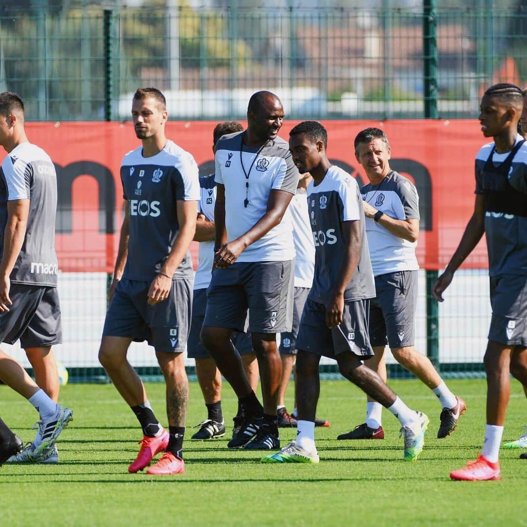 パトリック・ヴィエラさんのインスタグラム写真 - (パトリック・ヴィエラInstagram)「Another day at the office. ☀️ @ogcnice #training」7月3日 0時26分 - officialpatrickvieira