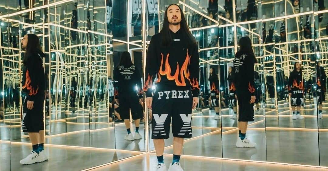 スティーヴ・アオキさんのインスタグラム写真 - (スティーヴ・アオキInstagram)「“ The Flame 🔥 “ @pyrexoriginal」7月3日 2時00分 - steveaoki