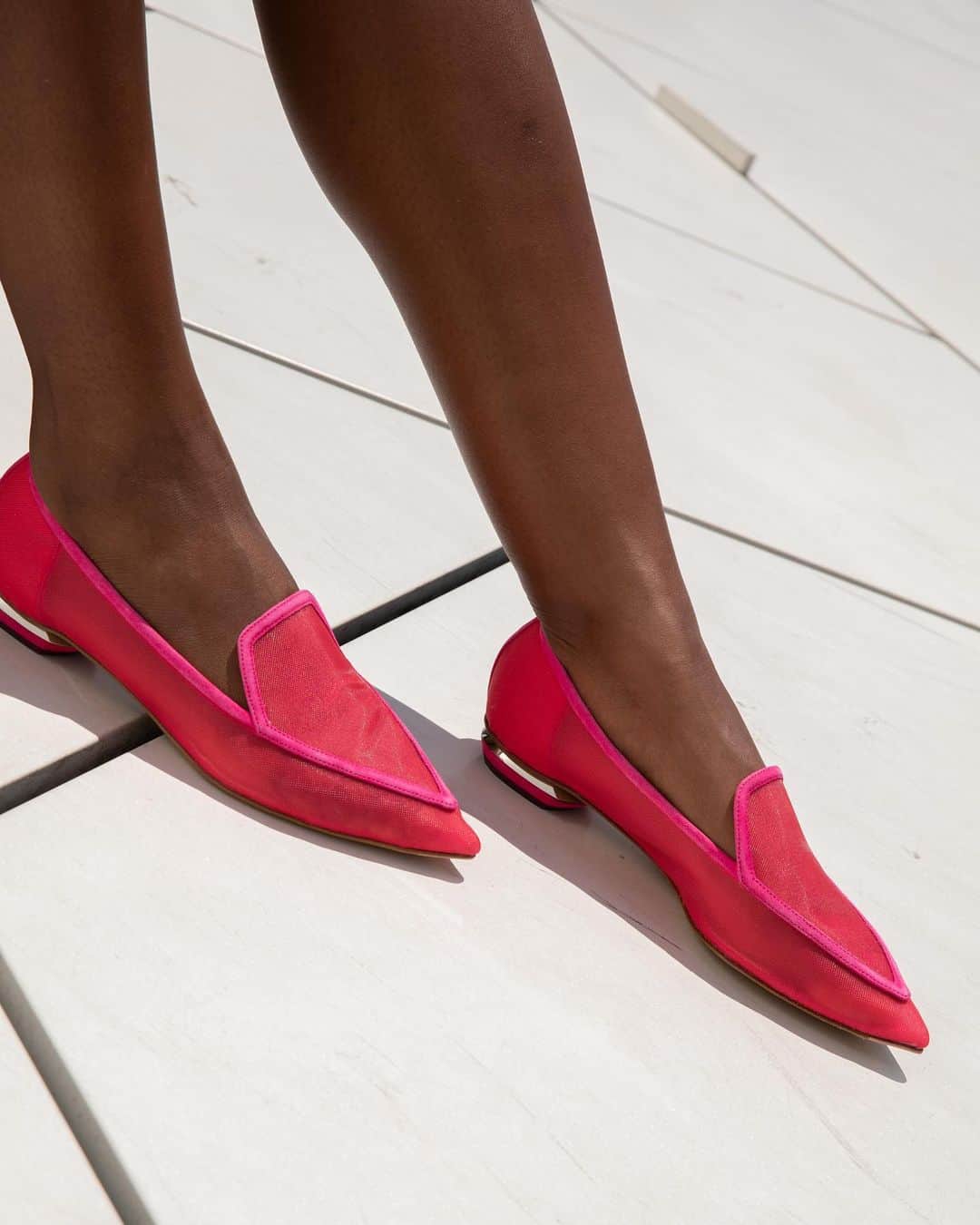のインスタグラム：「Update your summertime style with our Beya Loafers in fuchsia. Head to the link in bio to discover more💕 #Nicholaskirkwood #MyKirkwoods」