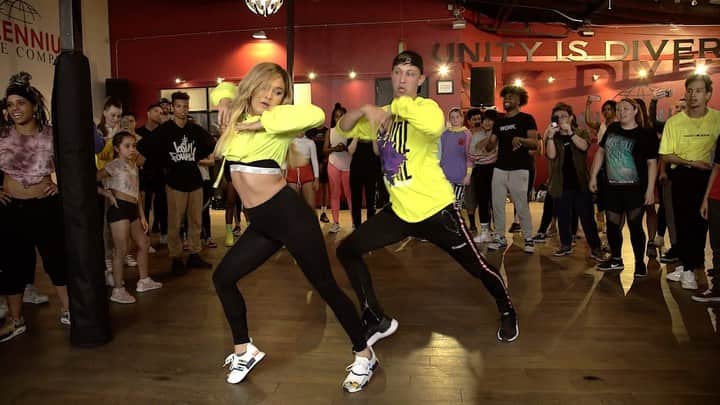チャチー・ゴンザレスのインスタグラム：「I miss teaching. I miss dance class. I miss creating dances with @mattsteffanina 😩 This is probably my favorite piece we’ve done and I’m just sitting here reminiscing. Feeling inspired to choreograph ....🤔 song suggestions anyone?!」