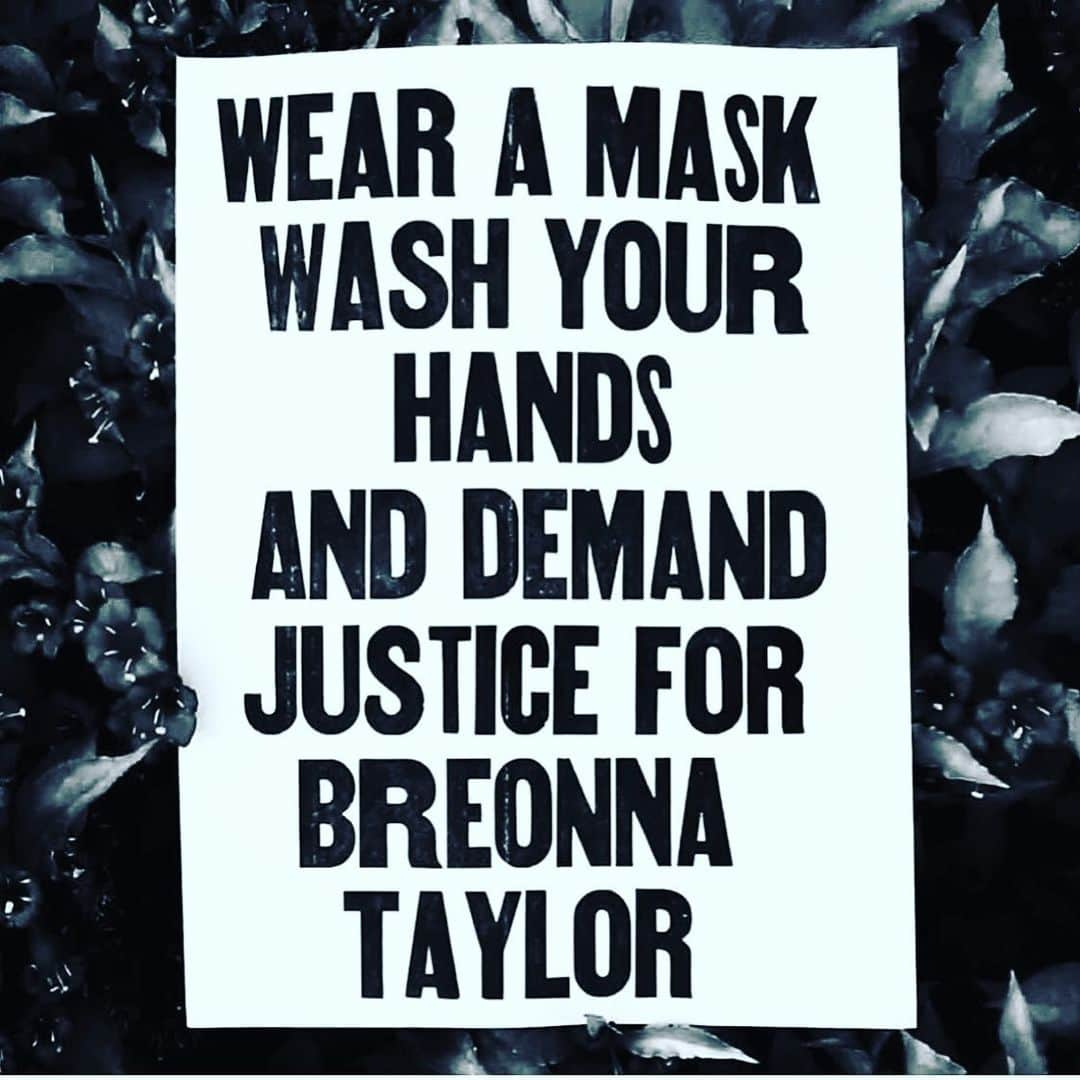 コンスタンス・ジマーさんのインスタグラム写真 - (コンスタンス・ジマーInstagram)「Call 502 734-1784 to demand justice for the murder of #breonnataylor and email Joni.Jenkins@LRC.KY.Gov Morgan.McGarvey@LRC.KY.Gov to ARREST #bretthankison #jonathanmattingly #mylescosgrove」7月3日 2時39分 - constancezimmer