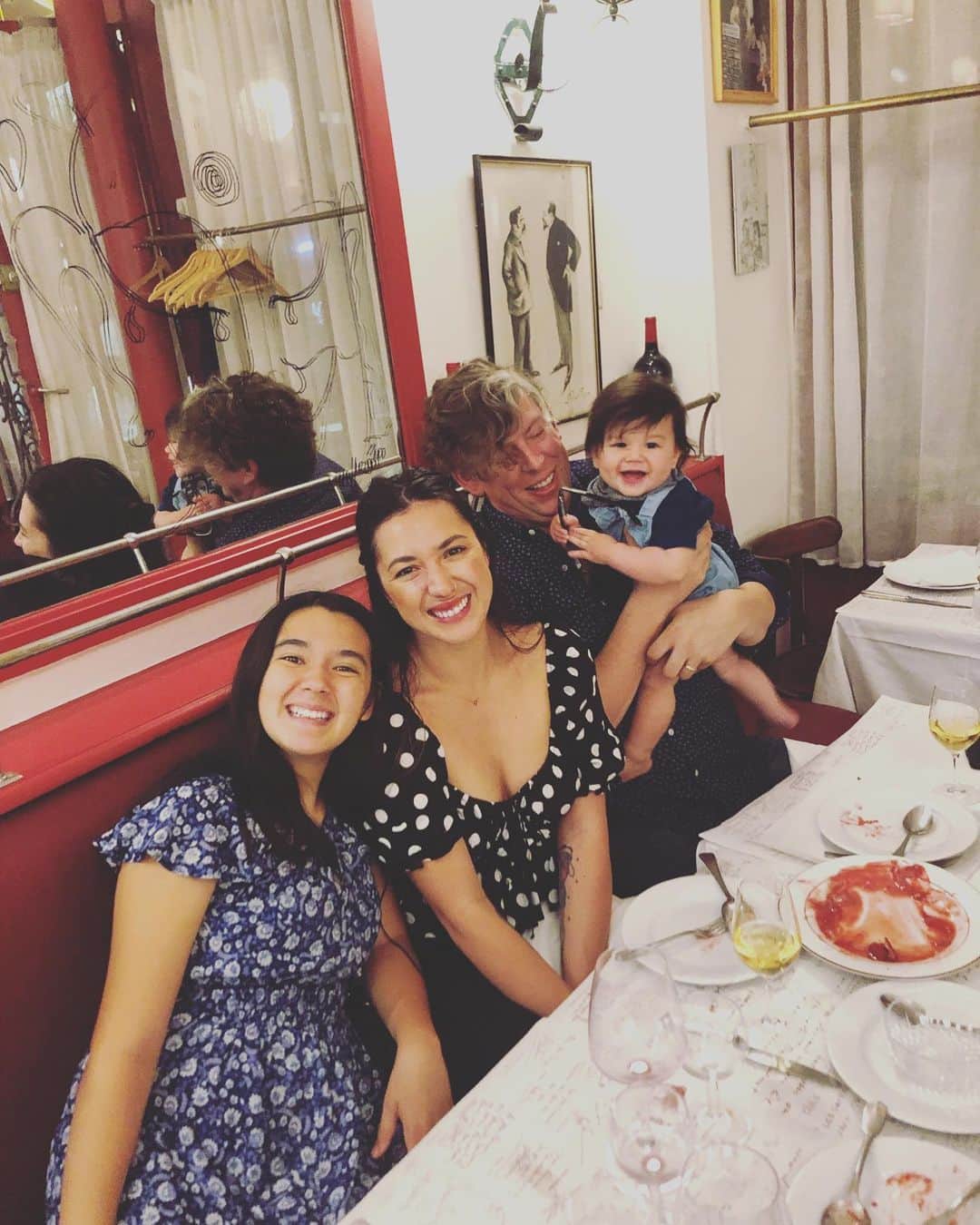 ミシェル・ブランチのインスタグラム：「This was taken on my birthday last year in Paris, after arguably one of the best meals of my life. This year looks a whole hell of a lot different but I have these three by my side which makes me the luckiest of all ❤️🎂✨ p.s. I thought I was turning 38 but I’m only turning 37! 🤣 I got an entire year back!」