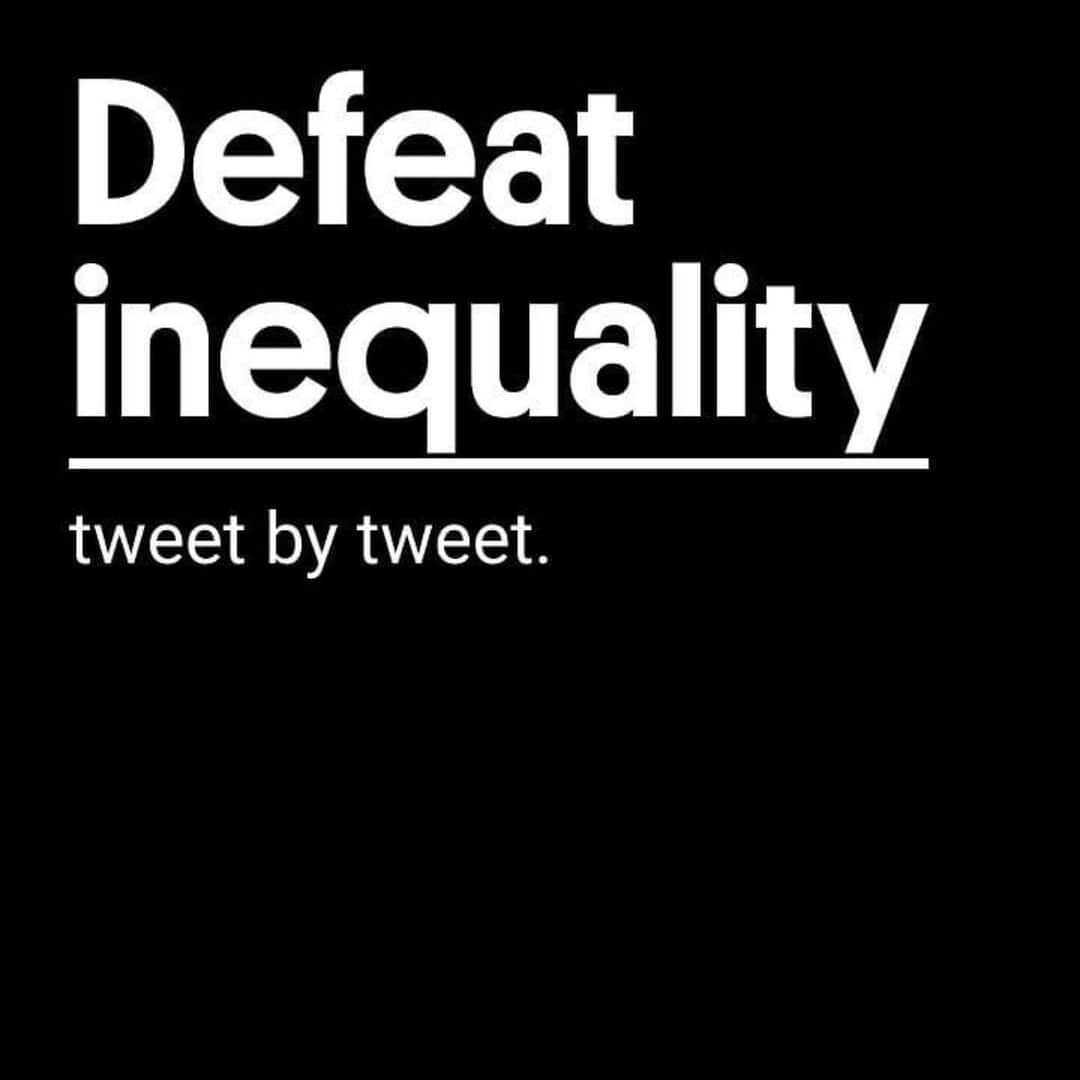 ソフィア・ブッシュさんのインスタグラム写真 - (ソフィア・ブッシュInstagram)「If you’re fed up, join me and @defeatbytweet. How does it work? Well. Every time Trump tweets, they donate to swing state organizers working to ensure he doesn't get reelected. If you sign up, you’ll donate anywhere from a penny to a few pennies every time he tweets nonsense. You can cap it at a few dollars a month, a few cents, a few hundred! Truly, whatever you’re able to commit, it’ll matter! With millions of us joining #defeatbytweet, we can make a big impact. • I believe we are ready to defeat this despot, because I’d wager that none of us is dumb enough to believe that the Commander In Chief of the United States Military WASN’T briefed on bounties being placed on American soldiers. Especially since our intelligence agencies also briefed the British military. He can call this a hoax, just like he did with the coronavirus which has killed >125,000 Americans; he can say he didn’t read his briefings, just like he can say “I’ve never met that person” about multiple people he’s been photographed meeting with, dining with, and attending questionable parties with underage women with, but we aren’t going to buy it. No matter what nonsense he tweets, and what lies he tells, we can UNITE to #VoteHimOut.」7月3日 3時05分 - sophiabush