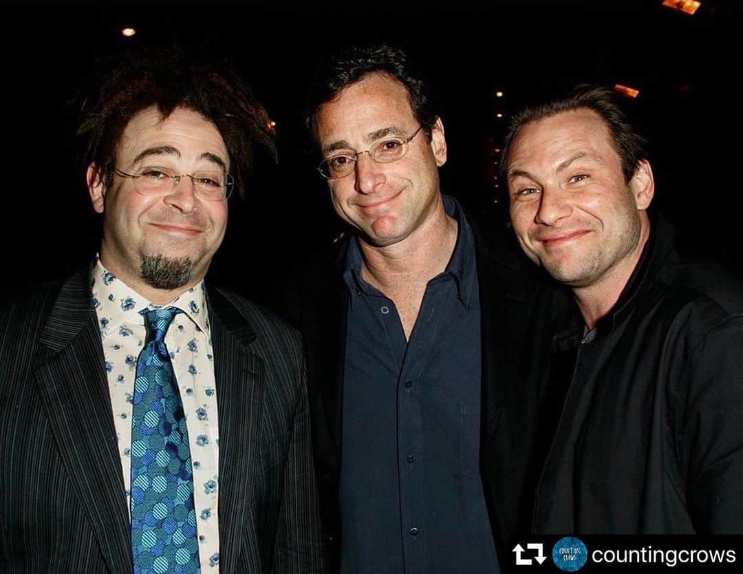 ボブ・サゲットのインスタグラム：「Thanks for this Adam. Broadway Shows fun times. I was doing “Privilege” by Paul Weitz and Christian was doing “The Glass Menagerie” by newcomer Tennessee Williams. I loved that night. And all fun times we’ve spent for many years now. Looking forward to being able to get out as pals on Broadway again! This was from 2005! Dang! repost @countingcrows ・・・ A blast from the past #TBT 📸: @matthewbaronphoto」