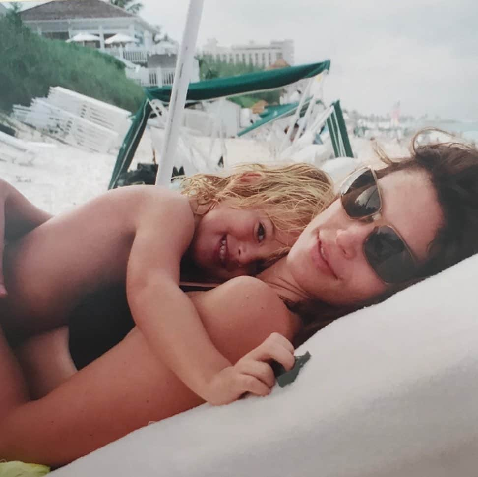 シンディ・クロフォードさんのインスタグラム写真 - (シンディ・クロフォードInstagram)「Always and forever my little boy! Happy 21st birthday @presleygerber. Where did the years go? So grateful for the time we’ve had together the last few months. I see your heart and your growth and I’m so proud of you! Excited to see what’s next! 😘 🎂 💙」7月3日 3時19分 - cindycrawford