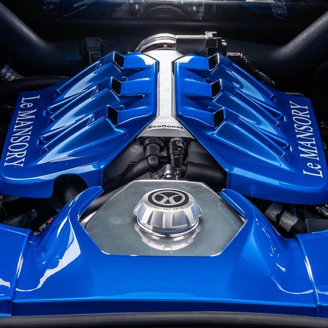HYPEBEASTさんのインスタグラム写真 - (HYPEBEASTInstagram)「@hypebeastcarclub: German automotive tuner @mansory has unveiled the Le MANSORY @ford GT giving the car a complete vehicle transformation inside and out. On the outside, there’s a full carbon fiber widebody kit in a unique shade of “Bleurion Race". Inside, the engine remains as Ford’s 3.5-liter twin-turbocharged V6, but power has been upped to 700 BHP — delivering a new top speed of around 220 MPH. Only three of these custom Ford GTs will be built.⁠⠀ Photo: Mansory」7月3日 3時32分 - hypebeast