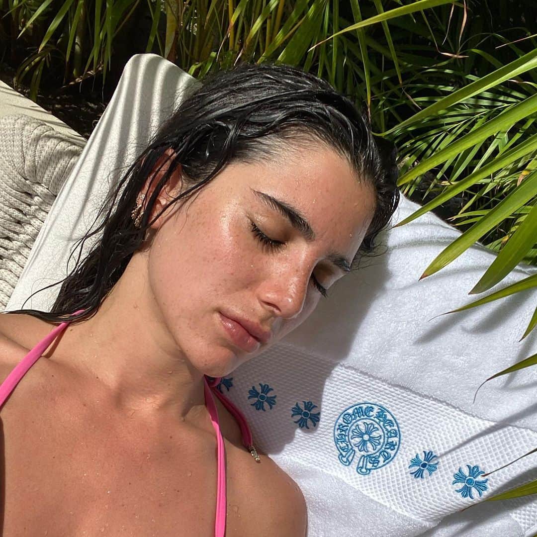ローレン・ペルツのインスタグラム：「Marinating」