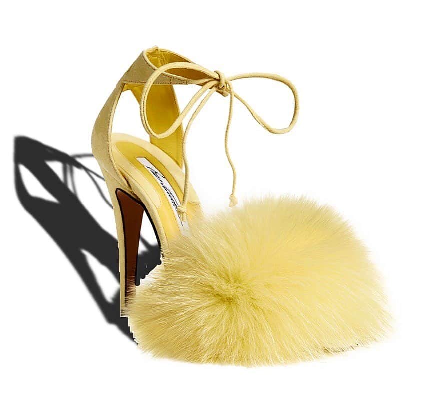 ブライアンアトウッドさんのインスタグラム写真 - (ブライアンアトウッドInstagram)「I love the color Yellow... Whether it’s a vintage beauty or My Melly sandal!!! 💛💛💛」7月3日 3時40分 - brian_atwood