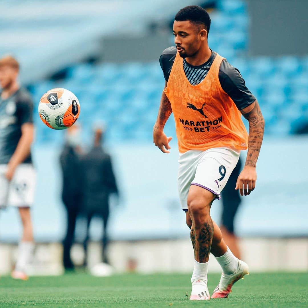 マンチェスター・シティFCさんのインスタグラム写真 - (マンチェスター・シティFCInstagram)「Limbering up 💪🏃⠀ ⠀⁣⠀ ⠀ #ManCity」7月3日 3時54分 - mancity