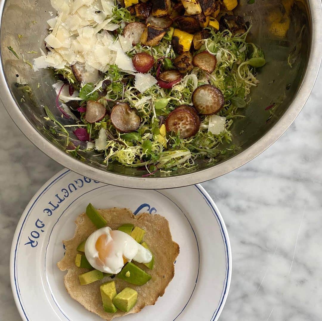 ボビー・ブラウンのインスタグラム：「What I ate yesterday by chef @5dukes」