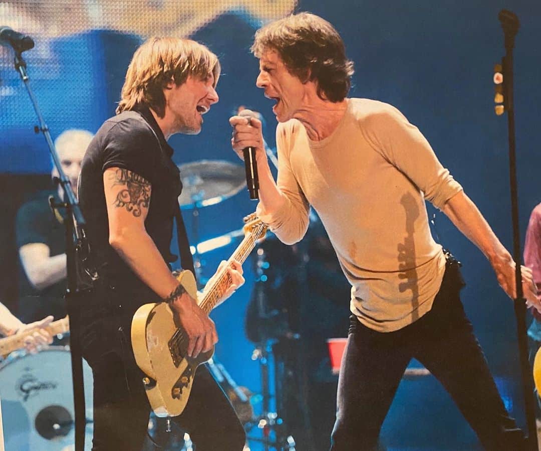 キース・アーバンのインスタグラム：「I’ve never walked on the moon..but this is damn close .... #tbt」
