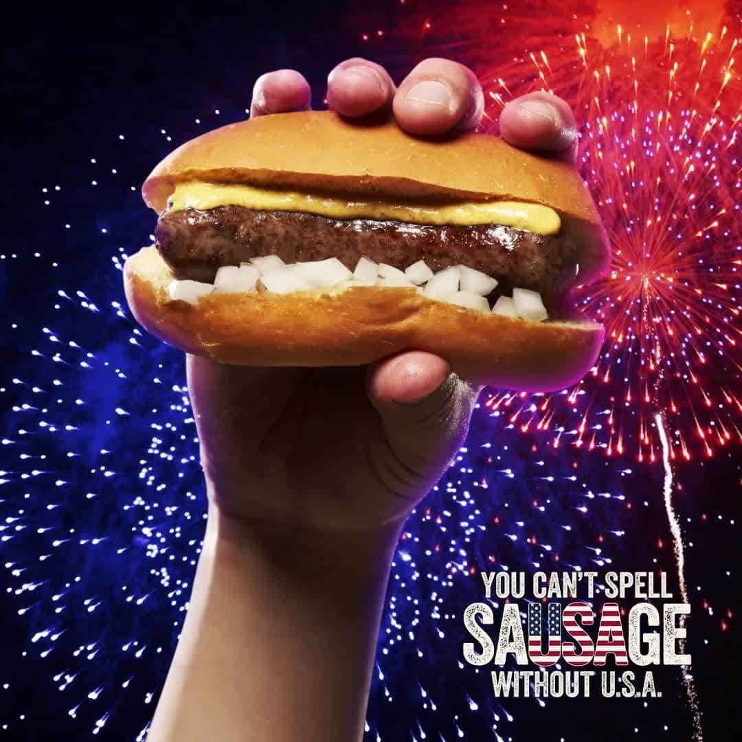 ジョンソンヴィルのインスタグラム：「Wishing you all a safe and happy #4thofJuly weekend, Sausage Fans! #YouCantSpellSausageWithoutUSA」