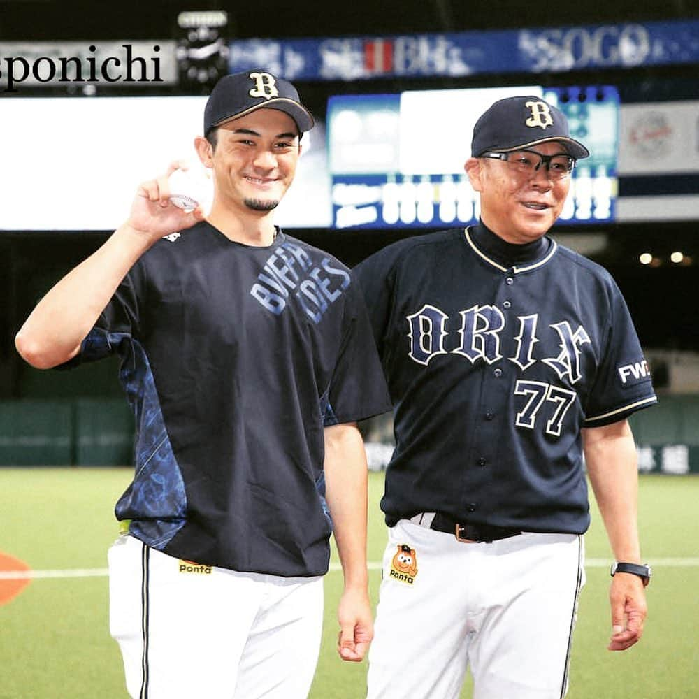 鈴木優さんのインスタグラム写真 - (鈴木優Instagram)「7月1日　メットライフドーム　西武ライオンズ戦　 で初勝利を挙げることが出来ました！  6年かかってしまいましたが沢山の人に支えられてやっとスタートをきることができました、ありがとうございます😊 今年は雨の中止などの不運でスタートしましたが、やはり運というものは信じていれば返ってくるもので自分の操れる範囲の事だけに集中して精一杯取り組むことが一番大事だと改めて思いました。 インスタやTwitterなどでの沢山のメッセージありがとうございます！ 全て読ませていただいています🙇‍♂️  本当に多くの方々に応援していただいているんだなと実感しています。  また初勝利の記念Tシャツ発売してくださるようです！オリックスのサイトから買っていただけると嬉しいです😊   これからも一つ一つのアウトに集中して投げ楽しんみながら勝ちを積み重ねていけるようにやっていきます。 引き続き応援のほど宜しくお願いします！」7月3日 14時55分 - suzuqgram