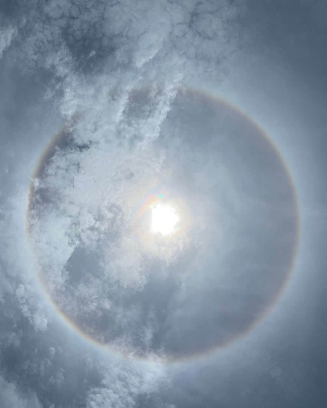 上原彩子さんのインスタグラム写真 - (上原彩子Instagram)「神秘的！ パワーいっぱいの太陽☀️  #沖縄 #太陽 #夏 #晴れ #空」7月3日 14時57分 - ayako_uehara.golf