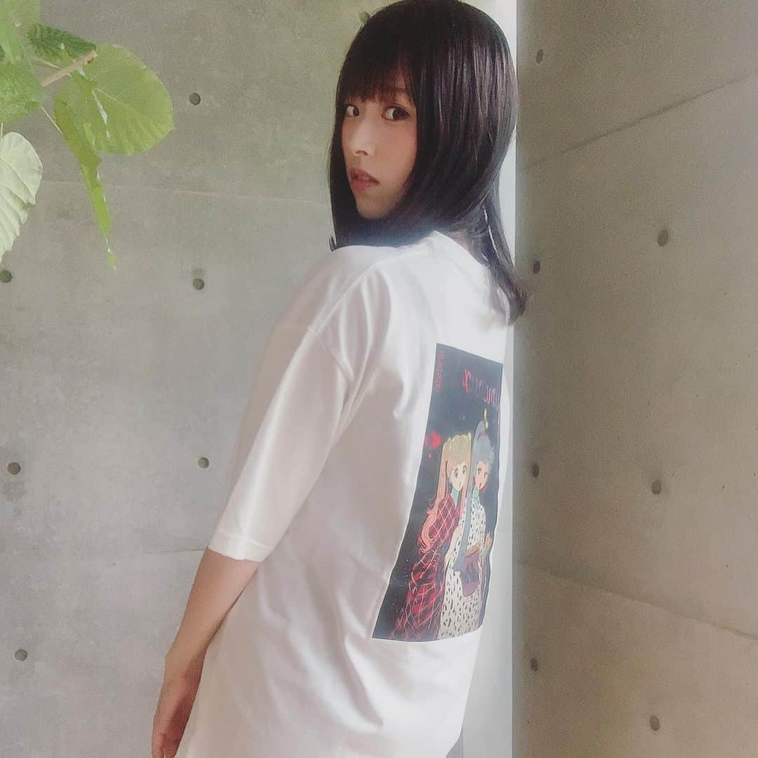 花奈澪さんのインスタグラム写真 - (花奈澪Instagram)「じゅーもの夏新作🍧 Tシャツ早速ヘビロテしてます。 みんなで着よ👚🍦🧊  #jumeaux #じゅーも #jmxNATSU20」7月3日 15時08分 - namio_dao