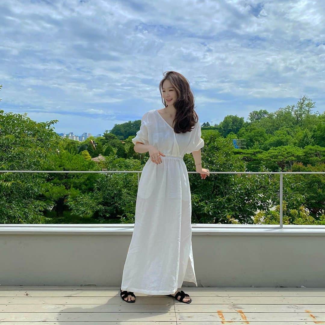 カン・ミンギョン のインスタグラム：「날씨,,🤍」