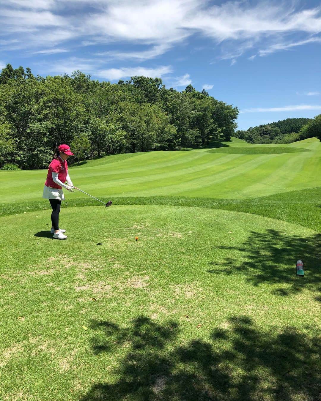 時田愛梨さんのインスタグラム写真 - (時田愛梨Instagram)「初ラウンドしてきました⛳️ 父もゴルフが趣味なので教えてもらい やっと友達と行けました！ 全然ダメだったけど自然に囲まれて最高な1日だった⛳️⛳️ あっつかったけど楽しかった🤩」7月3日 15時38分 - eri_tokita