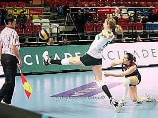ミア・イエルコフのインスタグラム：「#volleyball #intelligentplayer」