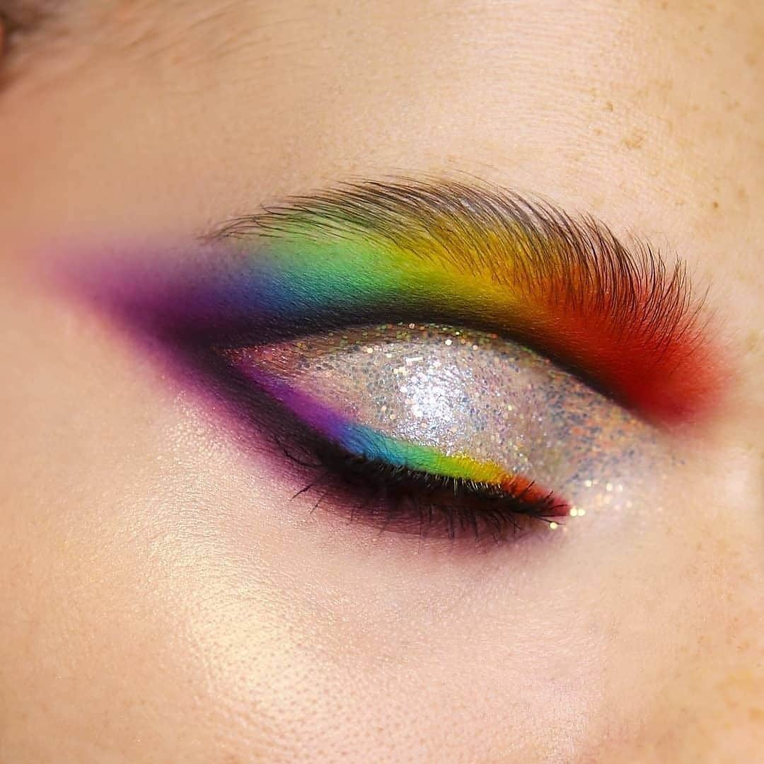 M·A·C Cosmetics Deutschlandさんのインスタグラム写真 - (M·A·C Cosmetics DeutschlandInstagram)「Dieser wunderschöne Look ist bunt, laut, und zieht alle Blicke auf sich! 💜 💚 🧡 💛 ❤️ Genau so soll es sein! Diesen, nächsten und jeden Monat! 😍 Danke @elenagrifoni.mua für dieses atemberaubende Make-Up! 🖤 ❤️  #maclovespride #maccosmetics #mac #maccosmeticsgermany #macartist #mac2020 #macaddict  @maccosmeticsitalia」7月3日 16時00分 - maccosmeticsgermany