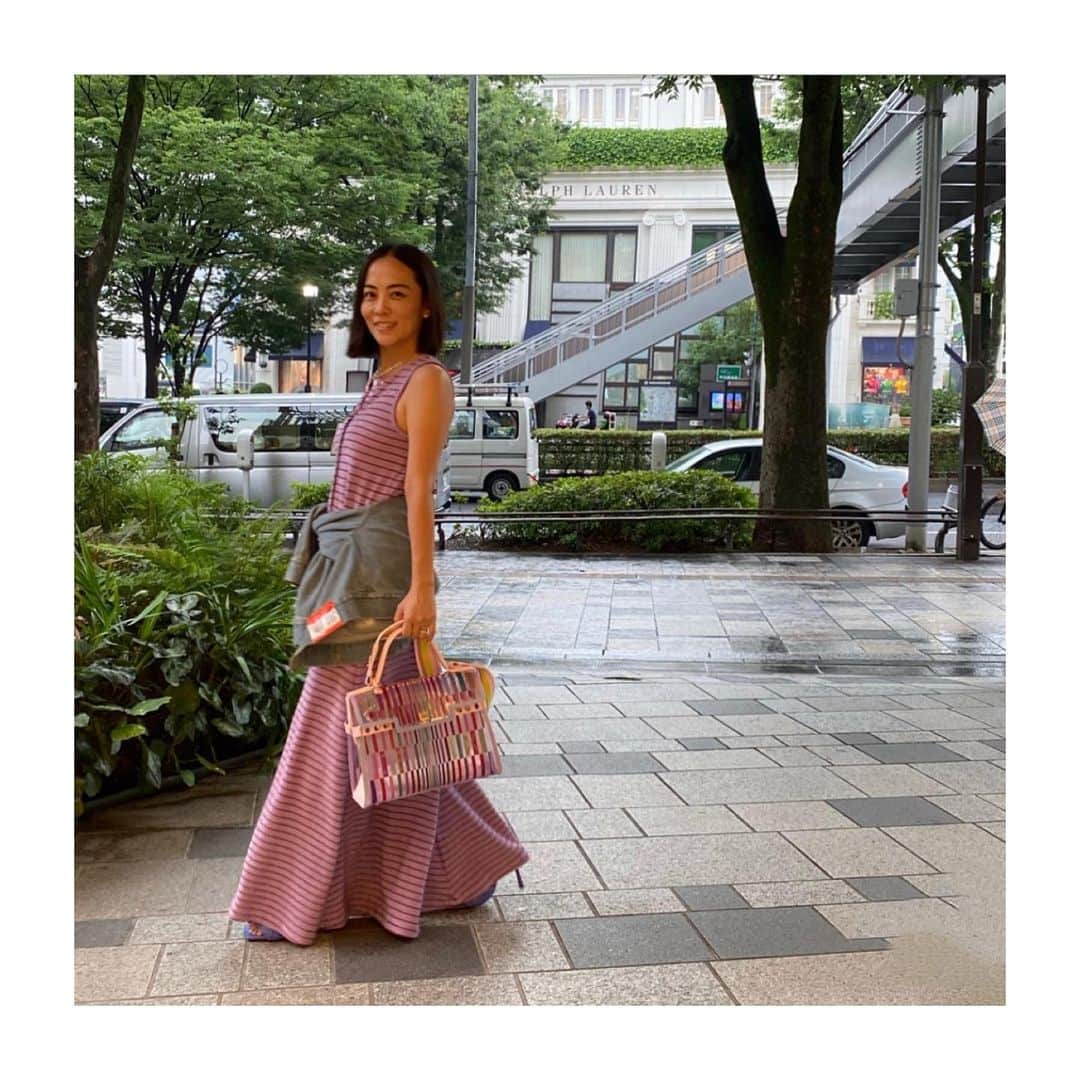 HiRAO INCのインスタグラム：「. 梅雨の季節は PVCのBag  今年は気分があがる ピンクのストライプ」