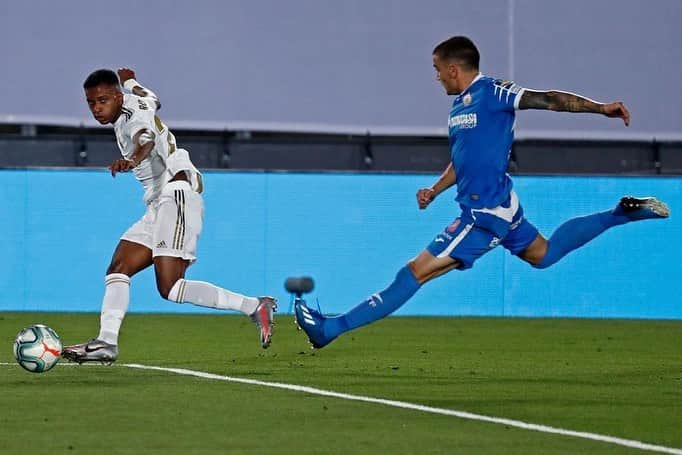 ロドリゴ・ゴエスさんのインスタグラム写真 - (ロドリゴ・ゴエスInstagram)「Gran trabajo equipo🤩 ¡Vamos por más! #HalaMadrid」7月3日 8時29分 - rodrygogoes