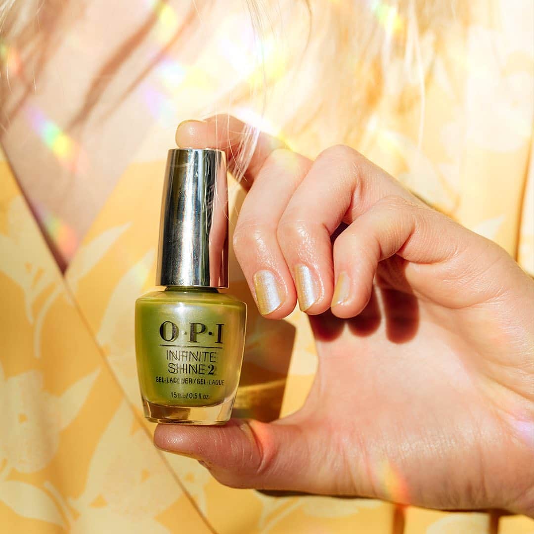 OPIさんのインスタグラム写真 - (OPIInstagram)「Feel the Optical Illus-Sun when solar rays lock in warm shimmer for days. 🌞 Extend the healing power of color with #OPIInfiniteShine!  #OPIHiddenPrism #ColorIsTheAnswer #SummerNails #YellowNails #Summer2020 #OpitcalIllusSun」7月3日 8時39分 - opi