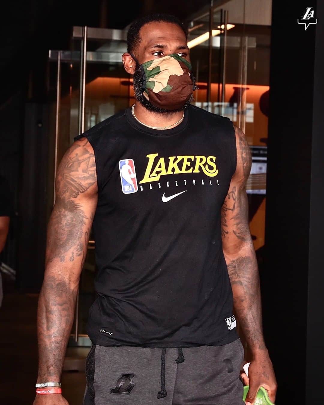 Los Angeles Lakersさんのインスタグラム写真 - (Los Angeles LakersInstagram)「Be part of this team: Wear Your Mask」7月3日 9時05分 - lakers