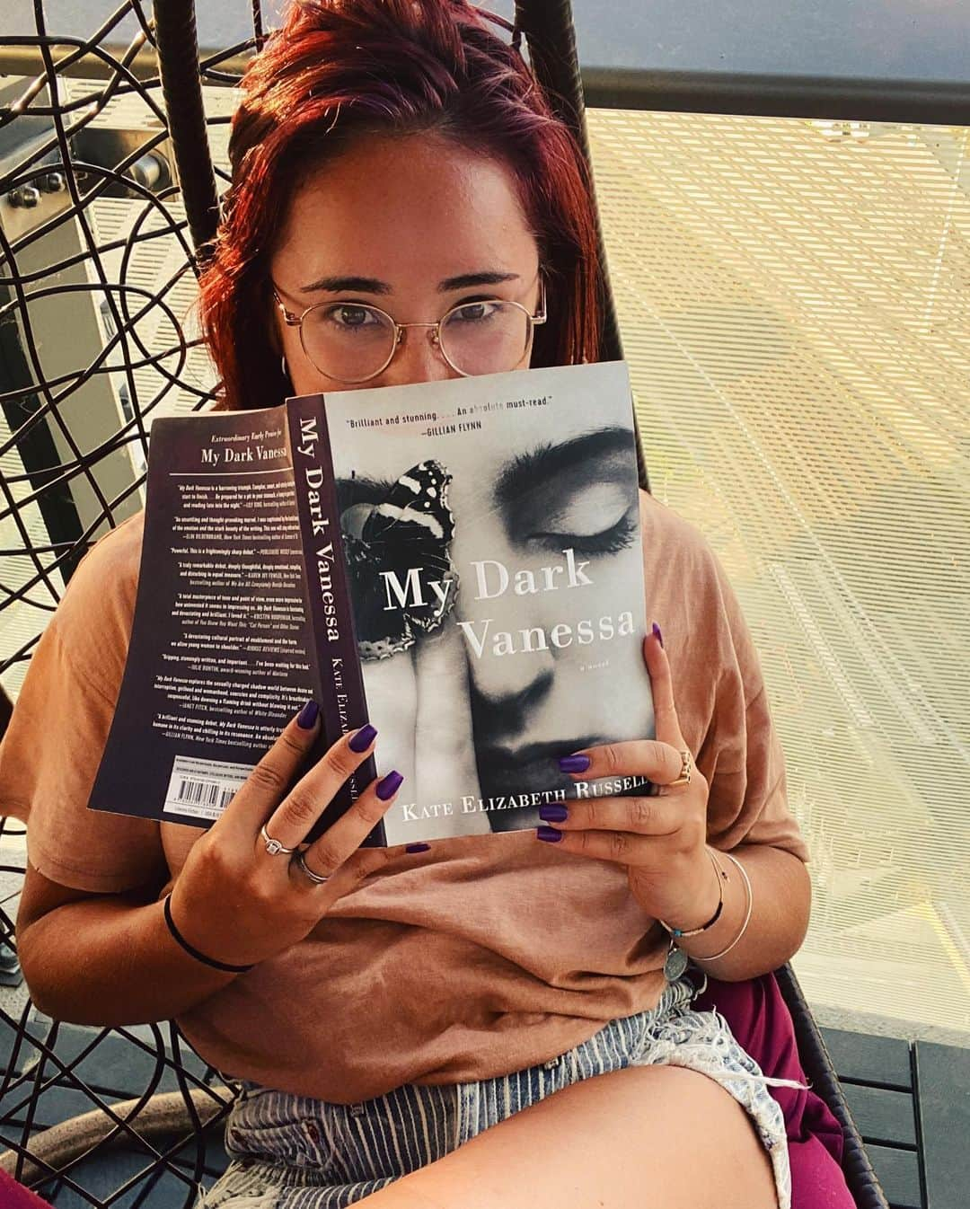 ケイトリン・オズモンドさんのインスタグラム写真 - (ケイトリン・オズモンドInstagram)「Currently crazy obsessing over this book! Has anybody else had the chance to read it?! It’s all I’ve been able to think about since I picked it up! It has my mind running wild!  • • #mydarkvanessa #kateelizabethrussell #bookworm」7月3日 9時06分 - kaetkiss