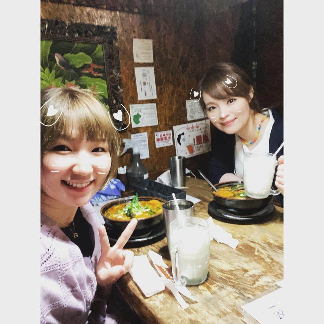 寺下智香（プロボウラー）さんのインスタグラム写真 - (寺下智香（プロボウラー）Instagram)「好さんとスープカレー🍛💓 たくさんお話してストレス発散☺️  #ラマイ #スープカレー #村上好プロ #@misuzu_mama #女子会 #動物占い #最近教え込まれた（笑）#好さんも私もコジカ #人志向 #みんなで頑張ろうぜタイプ #色々当たりすぎて面白い」7月3日 10時12分 - chika507