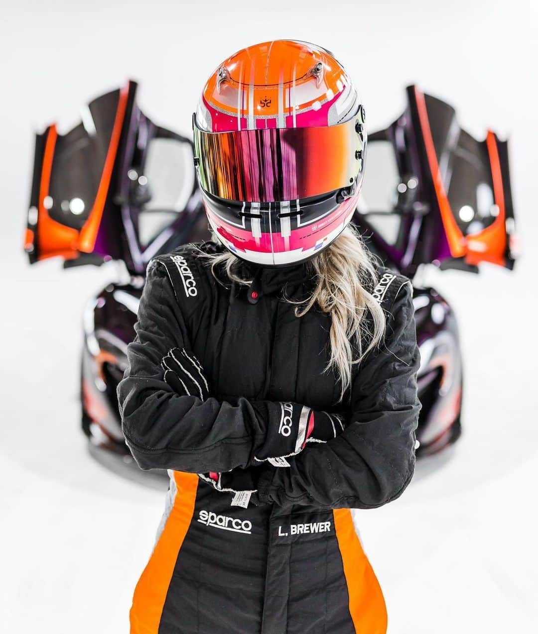 Lindsay Brewerのインスタグラム：「Watch out for more of this🏁 //photo: @danilolewis」